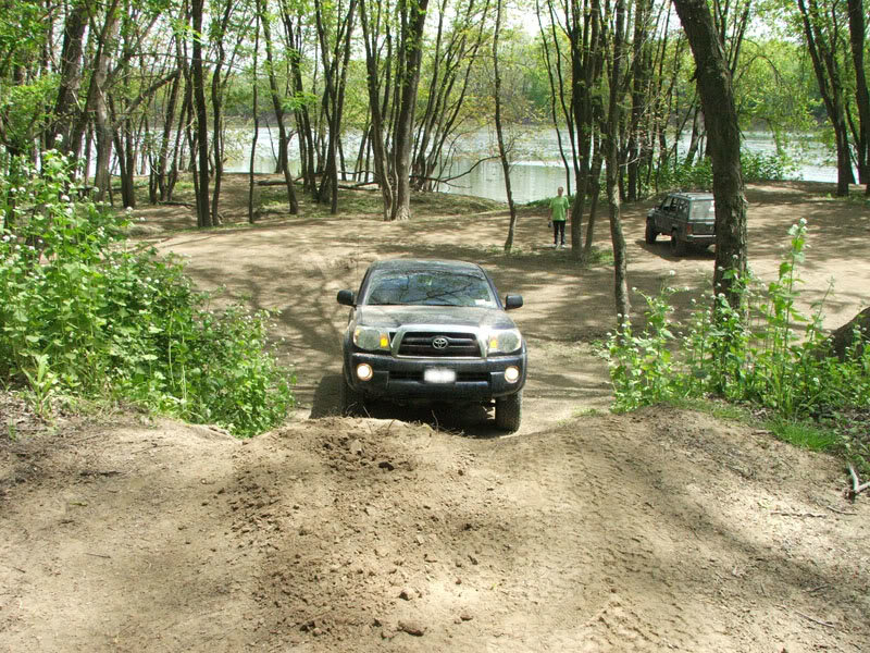 hill1_ef01727d1e39a5ad325b7fdb241f30b0154a1ba9.jpg