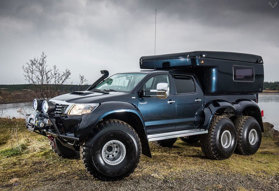 Hilux-AT44-6X6-Arctic-Truck-1-LumberJac.jpg