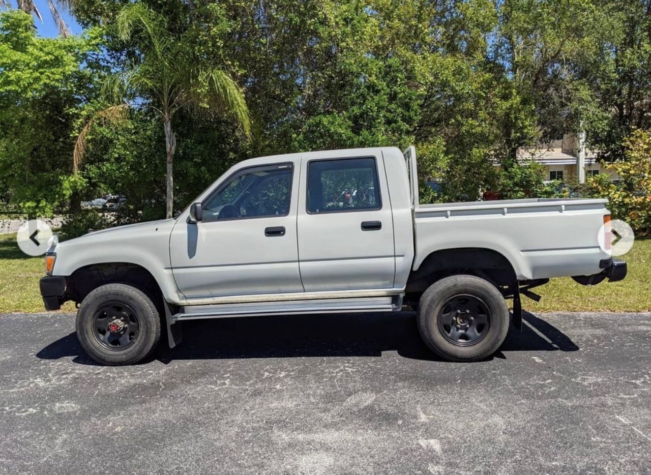 hilux fla del1.jpg