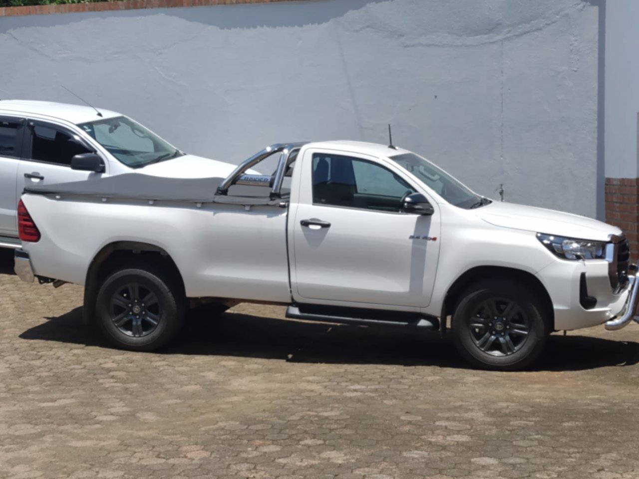 hilux.jpg