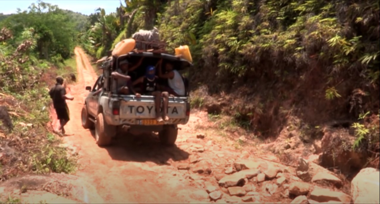 hilux load.jpg