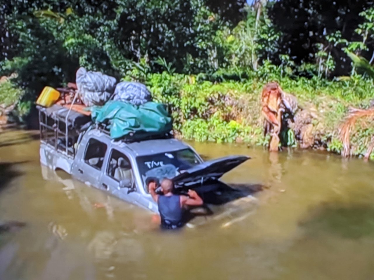 Hilux submerged.jpg