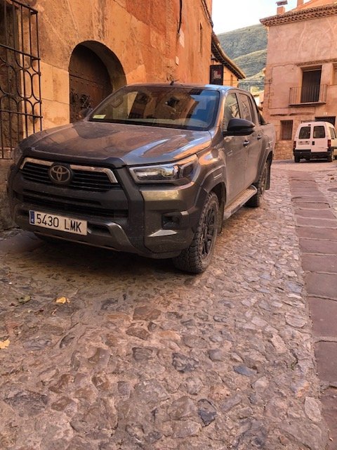 hilux2.jpg