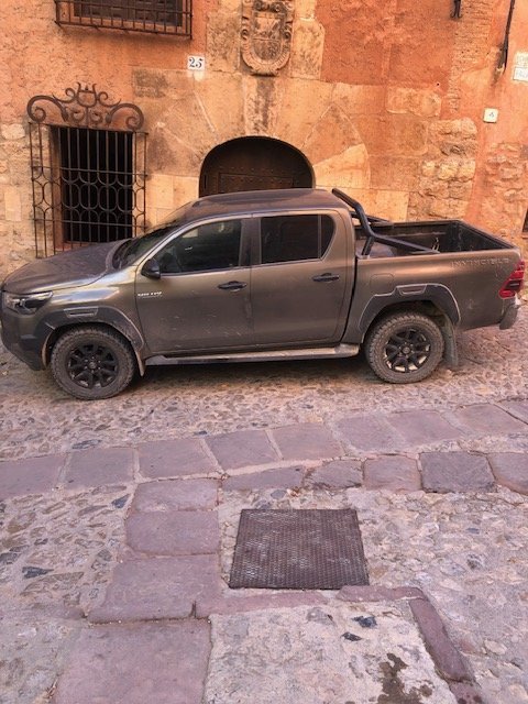 hilux3.jpg