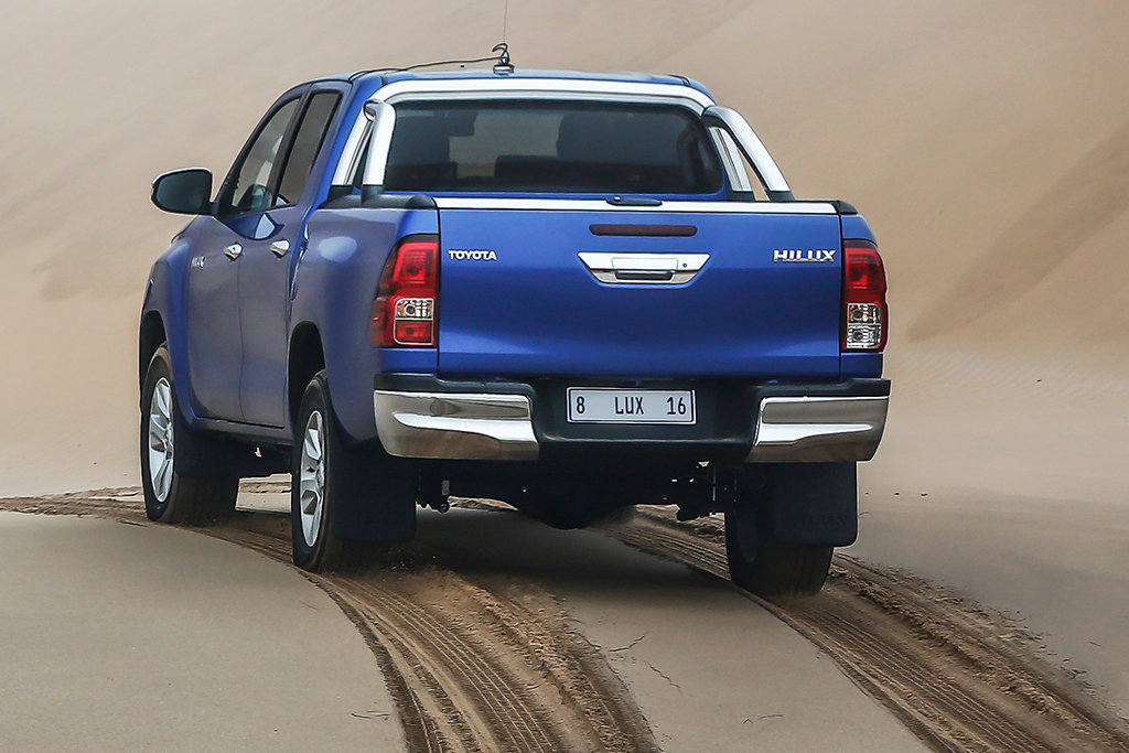 hilux_worldwide_002_11ac6866b5d41c2d559500c810a00312e4b74054.jpg