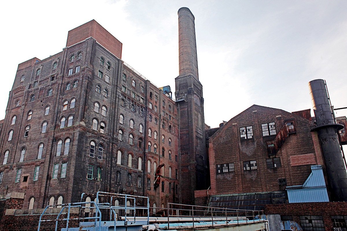 Historic_Domino_Sugar_Refinery.jpg
