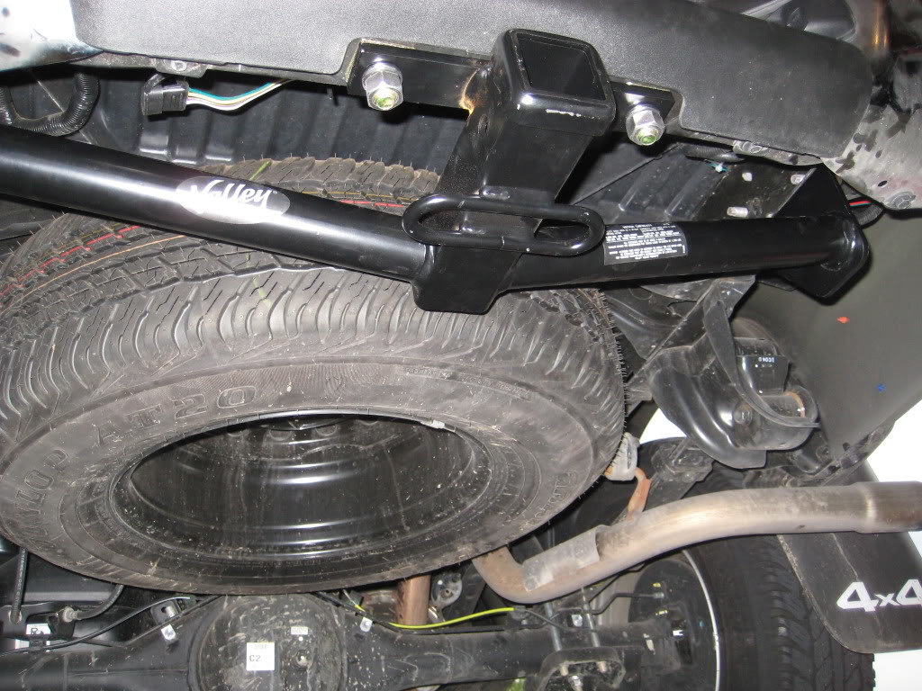 HitchInstall11_832cbf378ce074ed34448aaa8a347fc740a3d566.jpg
