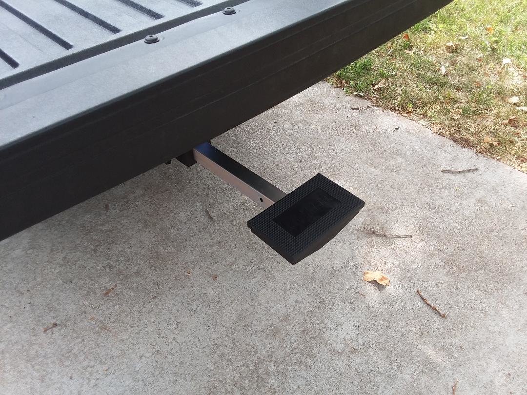 hitchmate open step w-gate.jpg