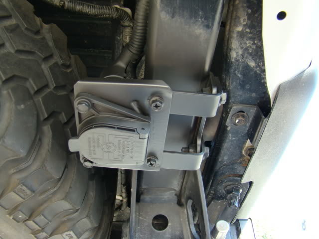 HitchPlug9_c6550795cf01f4ec3c711eed7b7848469f80b899.jpg