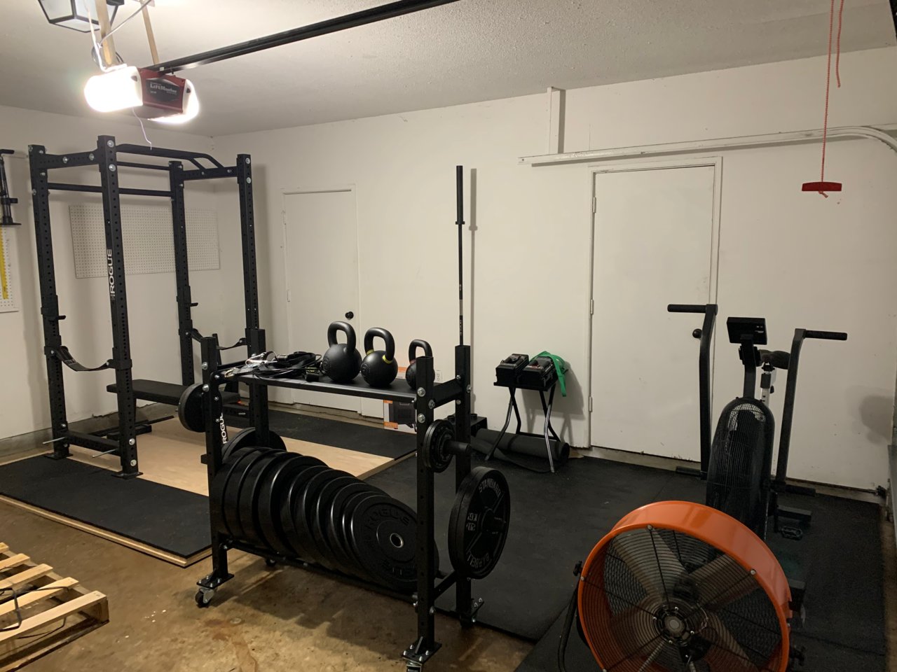 home gym done.jpg