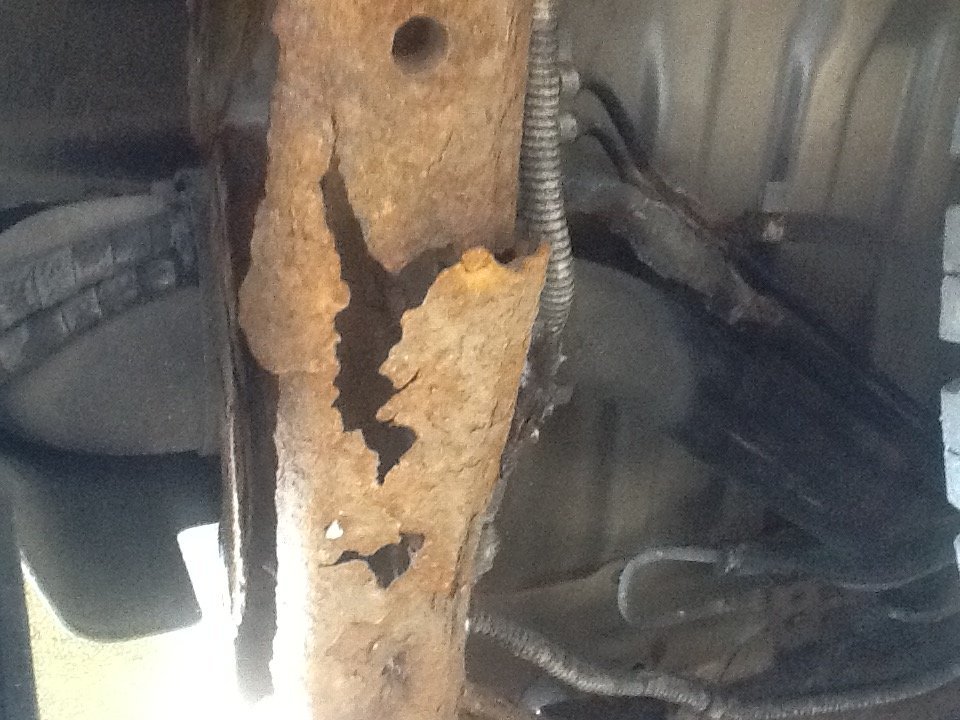 Honda_Passport_Frame_Rust.jpg