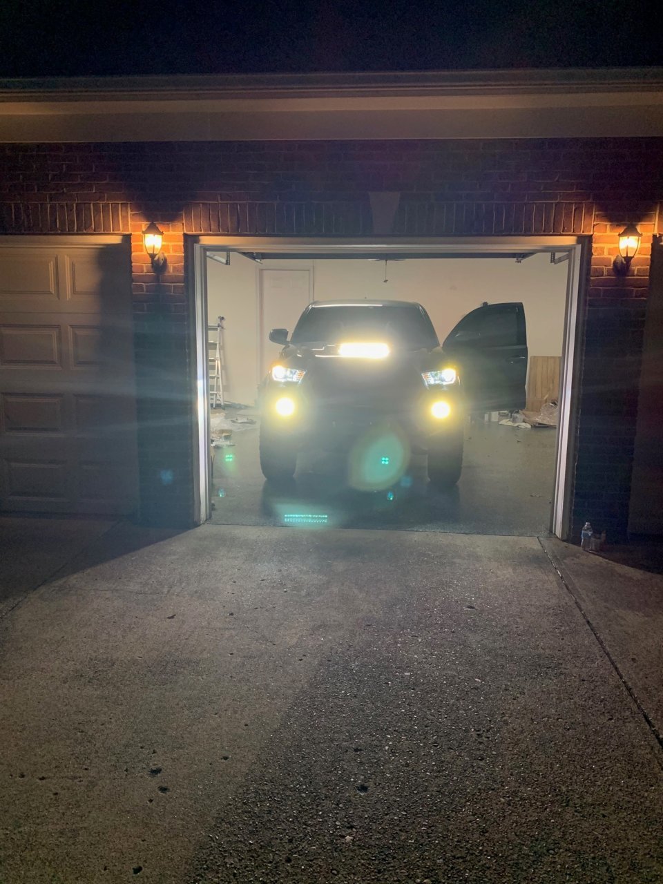 hoodlight1.jpg