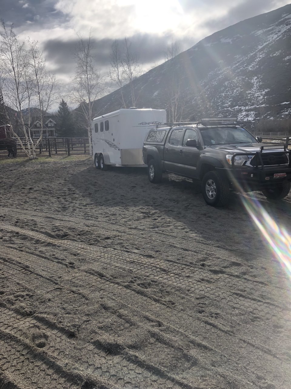 horse trailer.jpg