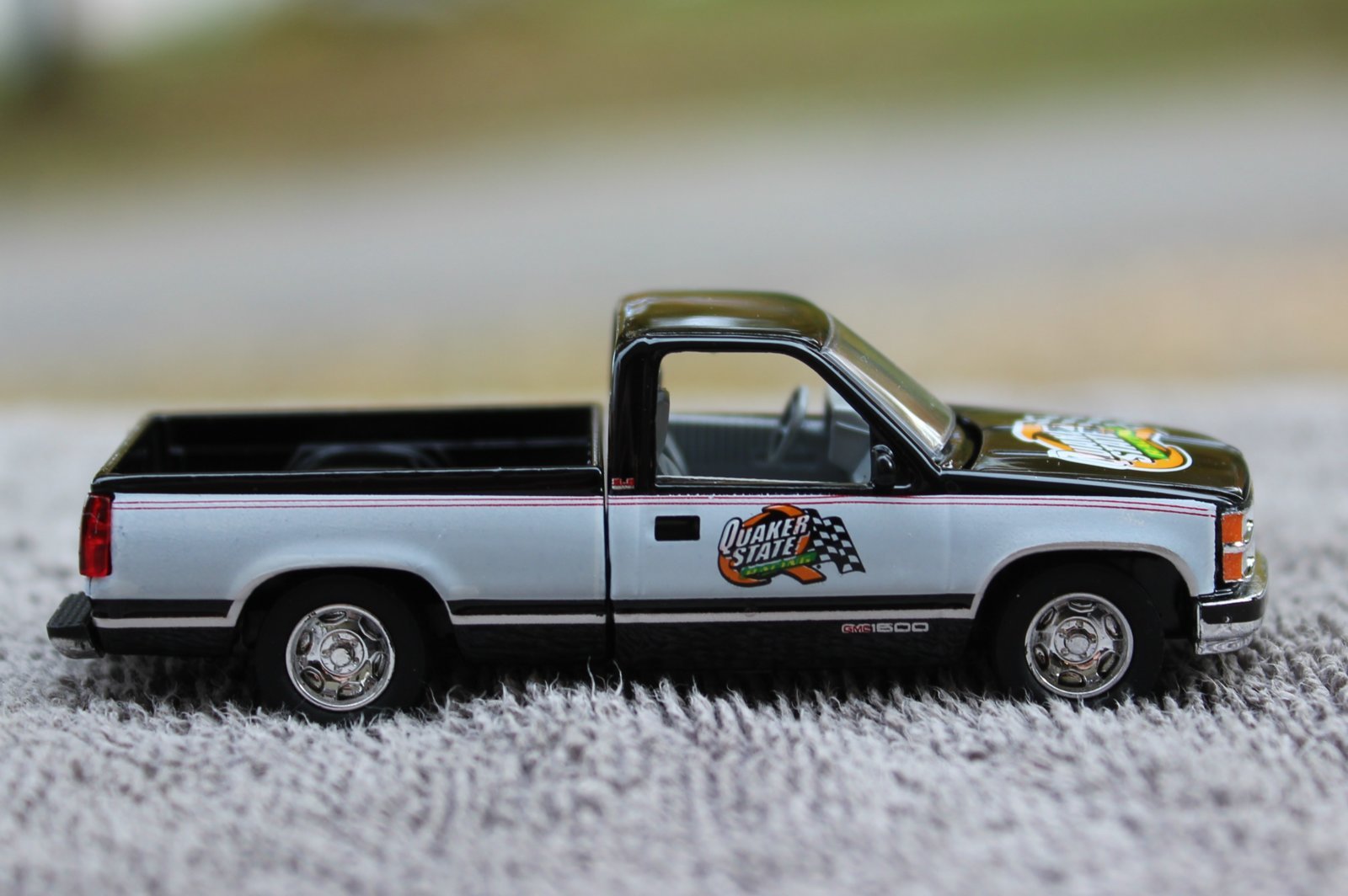 hot wheels shoot 1023 325.jpg