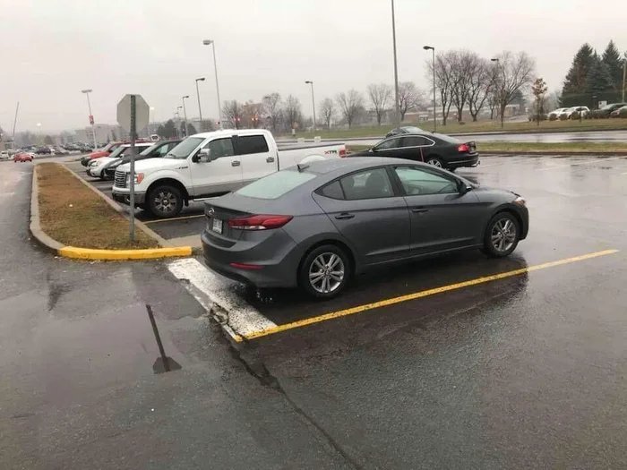 How-stupid-do-you-have-to-be-to-park-THERE.jpg