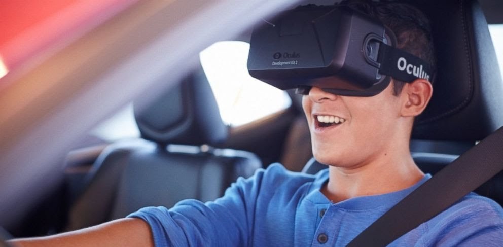ht_toyota_oculus_rift_jc_150115_33x16_992.jpg