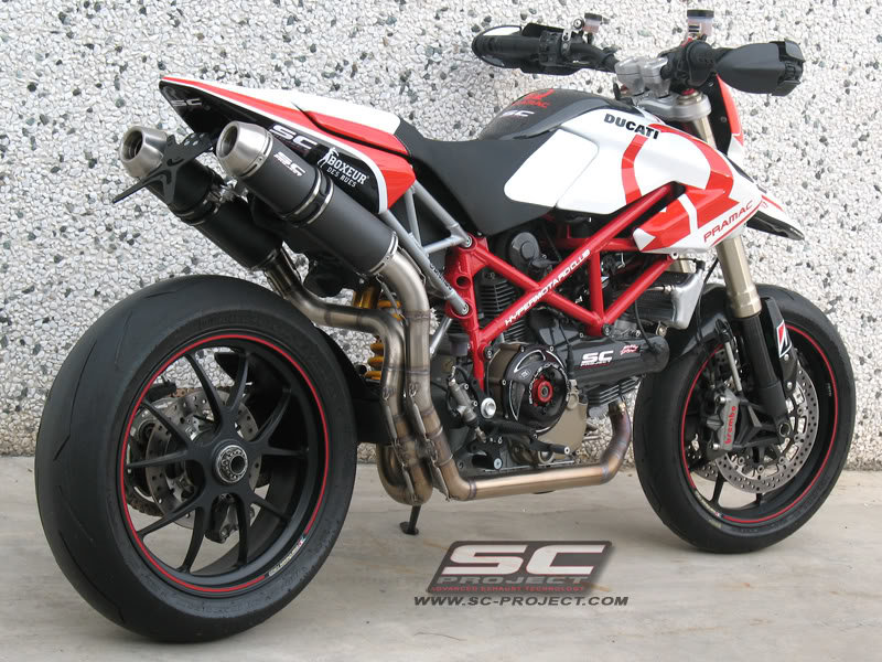 Hypermotard_sc_project_doppio_double_exh_ce1784a1d01aecf1a3b4d73d670104f95f3d9366.jpg