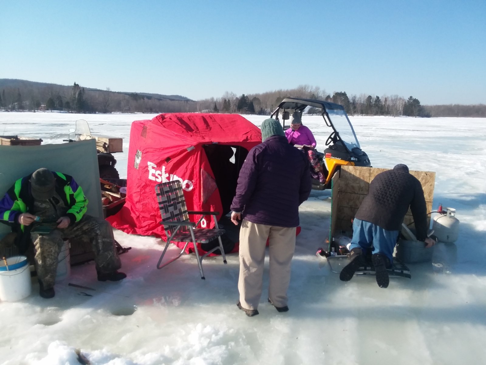 ice fishing.jpg