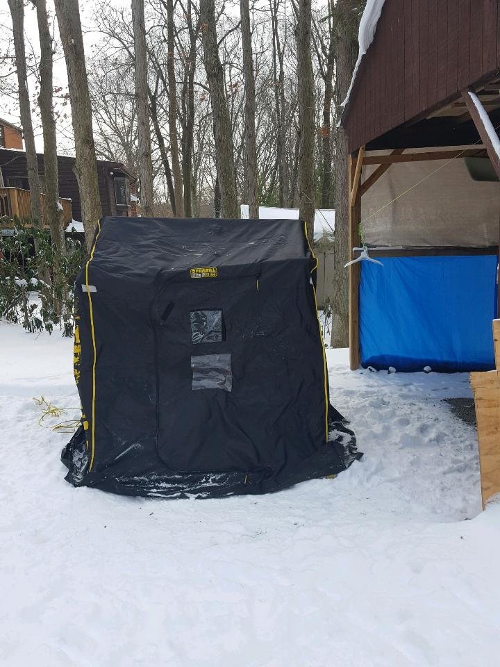 ice hut.jpg