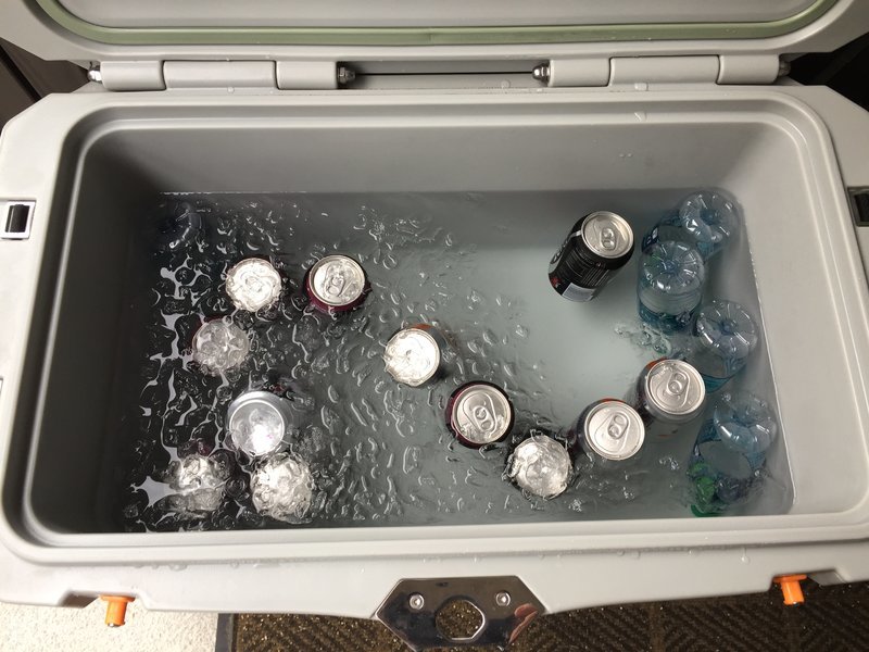 Yeti 73 quart store cooler