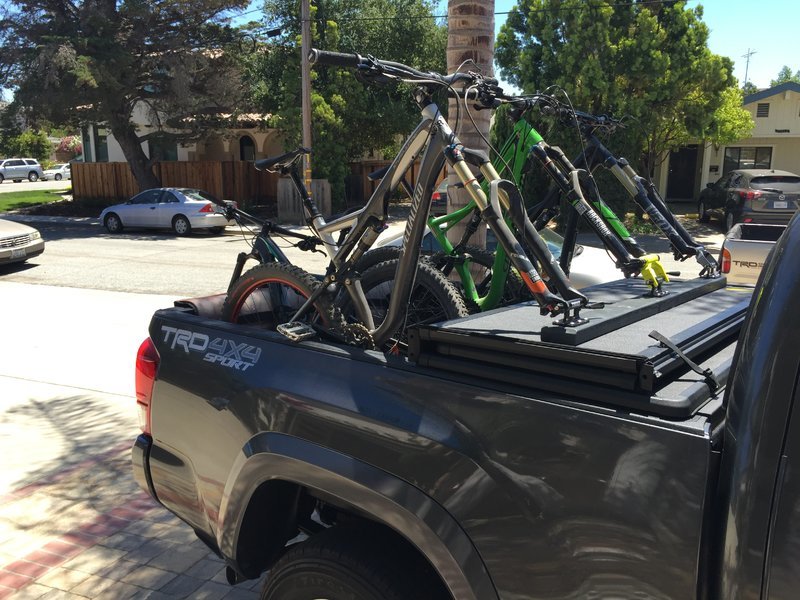 tailgate pad with tonneau cover