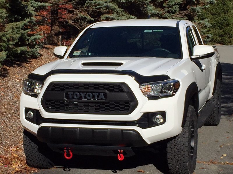 TRD PRO GRILLE LETTERS World