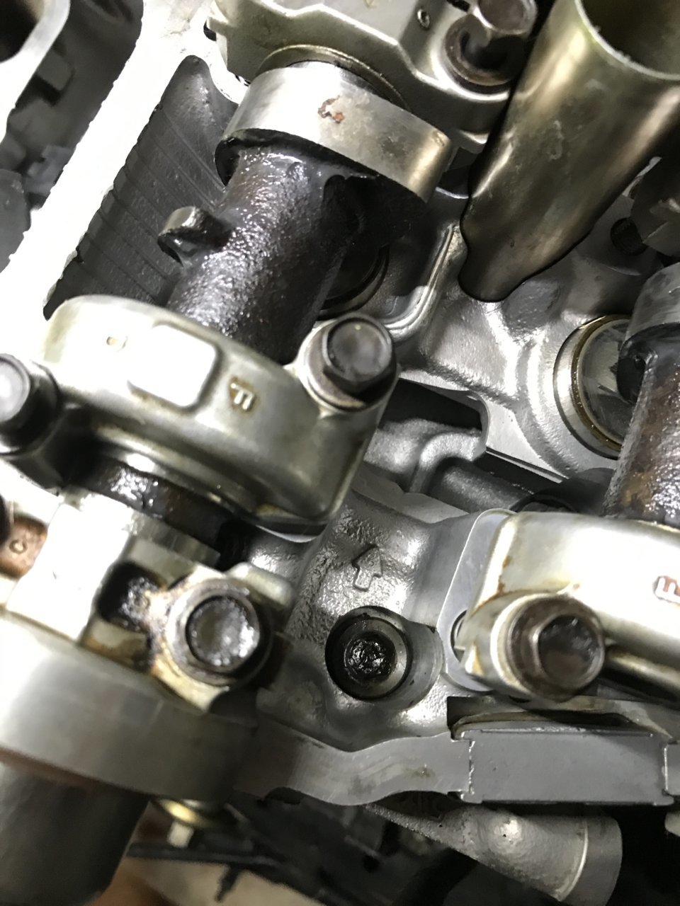 Camshaft Bearing Caps don't match World