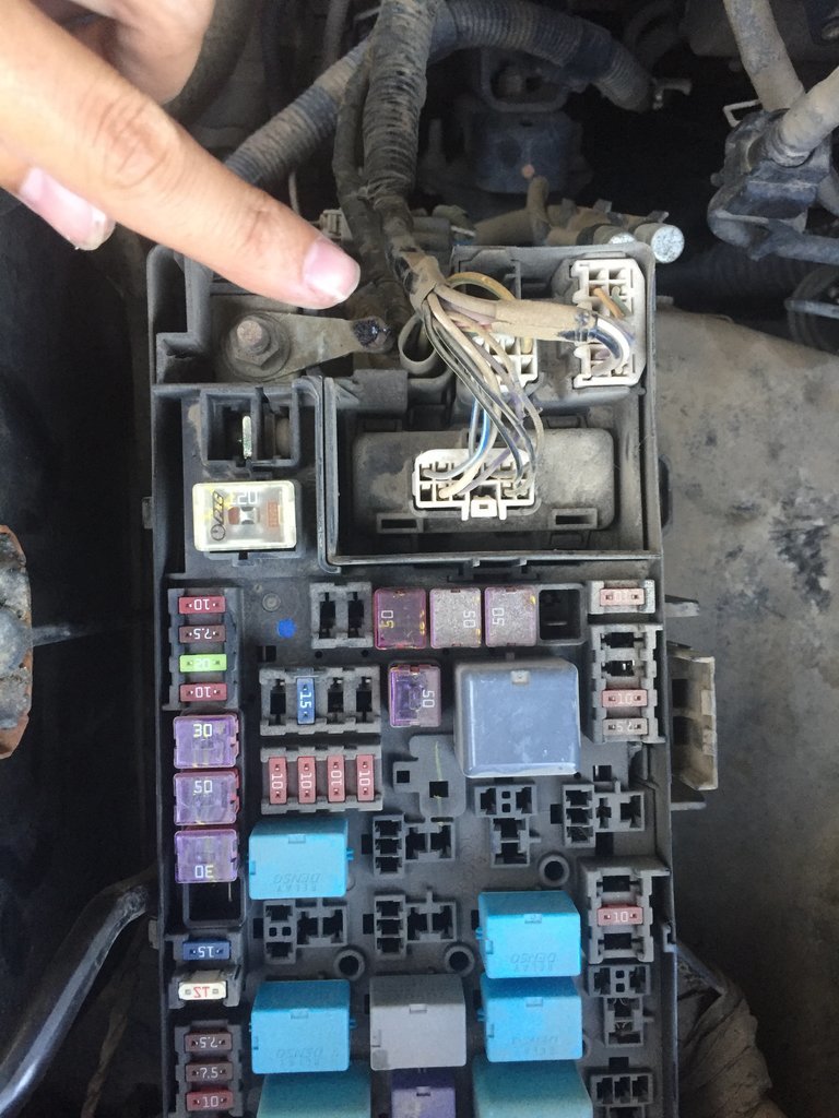 Alternator not charging battery, Possible bad wire ... 2007 lexus is250 fuse box 