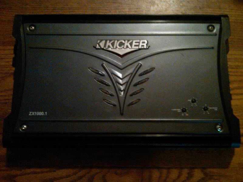 Kicker ZX1000.1 Amp World