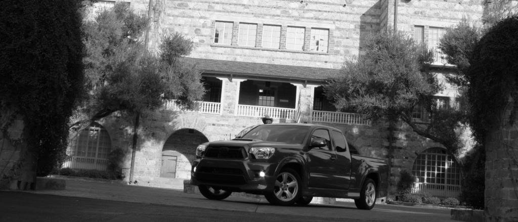 IMG_0027BW_zpsae1cc334_dda2d49a2abfede00210c58be705d101b5eadd5a.jpg