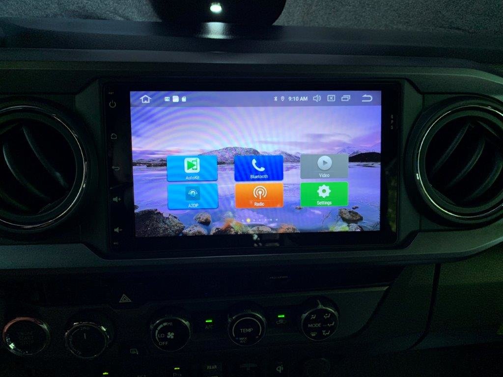 DASAITA ANDROID 9.0 UNIT WITH APPLE CARPLAY WIRELESS AND OEM AUDIO