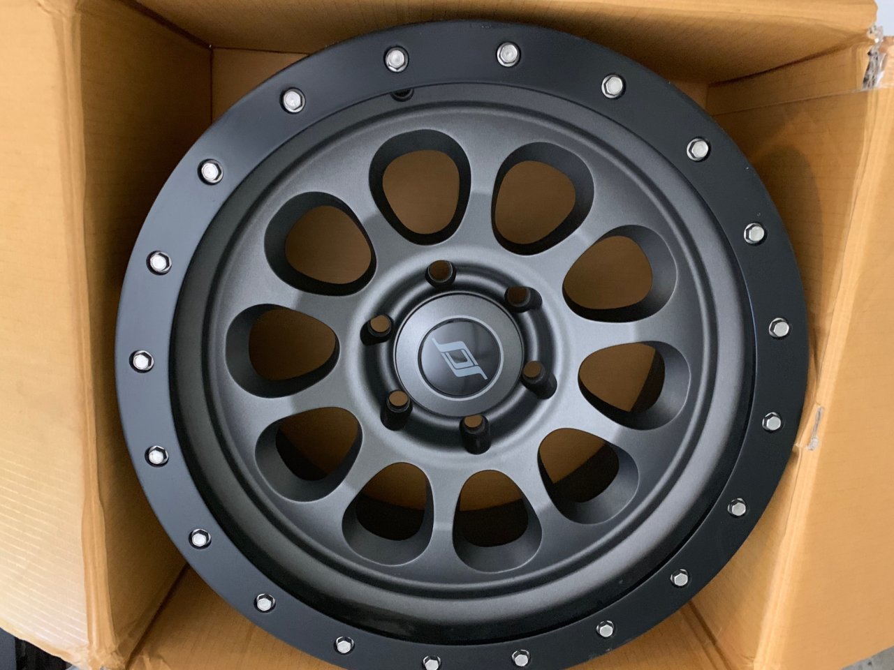 SCS Ray10 Gunmetal 17x8.5 $800 | Tacoma World