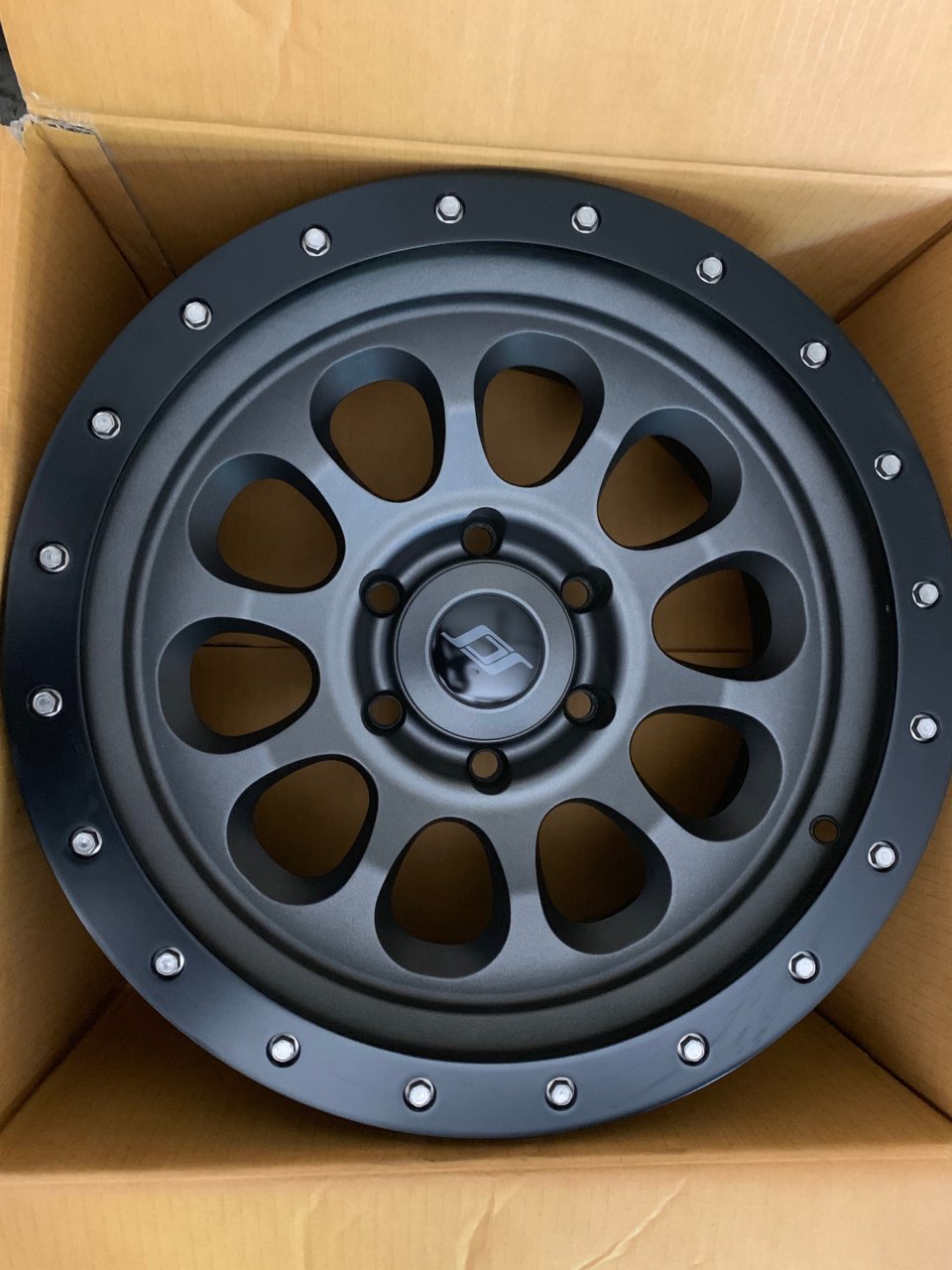 SCS Ray10 Gunmetal 17x8.5 $800 | Tacoma World