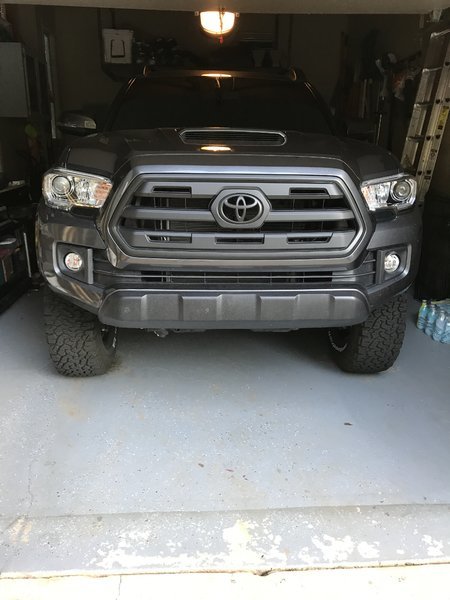 3rd Gen Black SR5 Grill for sale | Tacoma World