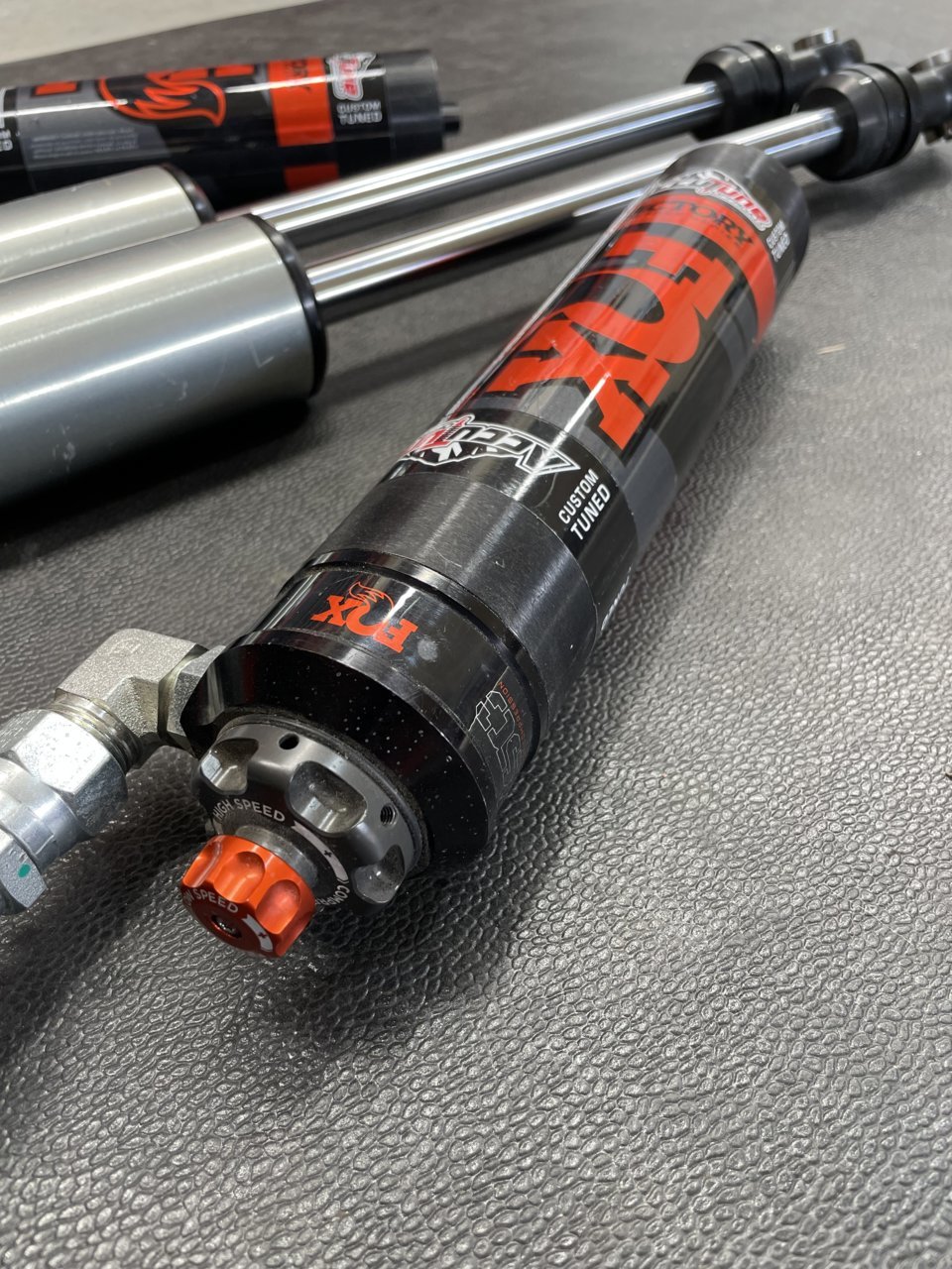 Fox 2.5x12 smooth body DSC shocks | Tacoma World