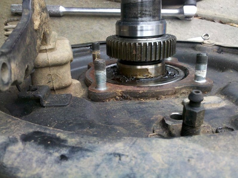 2005 nissan frontier rear axle bearing replacement