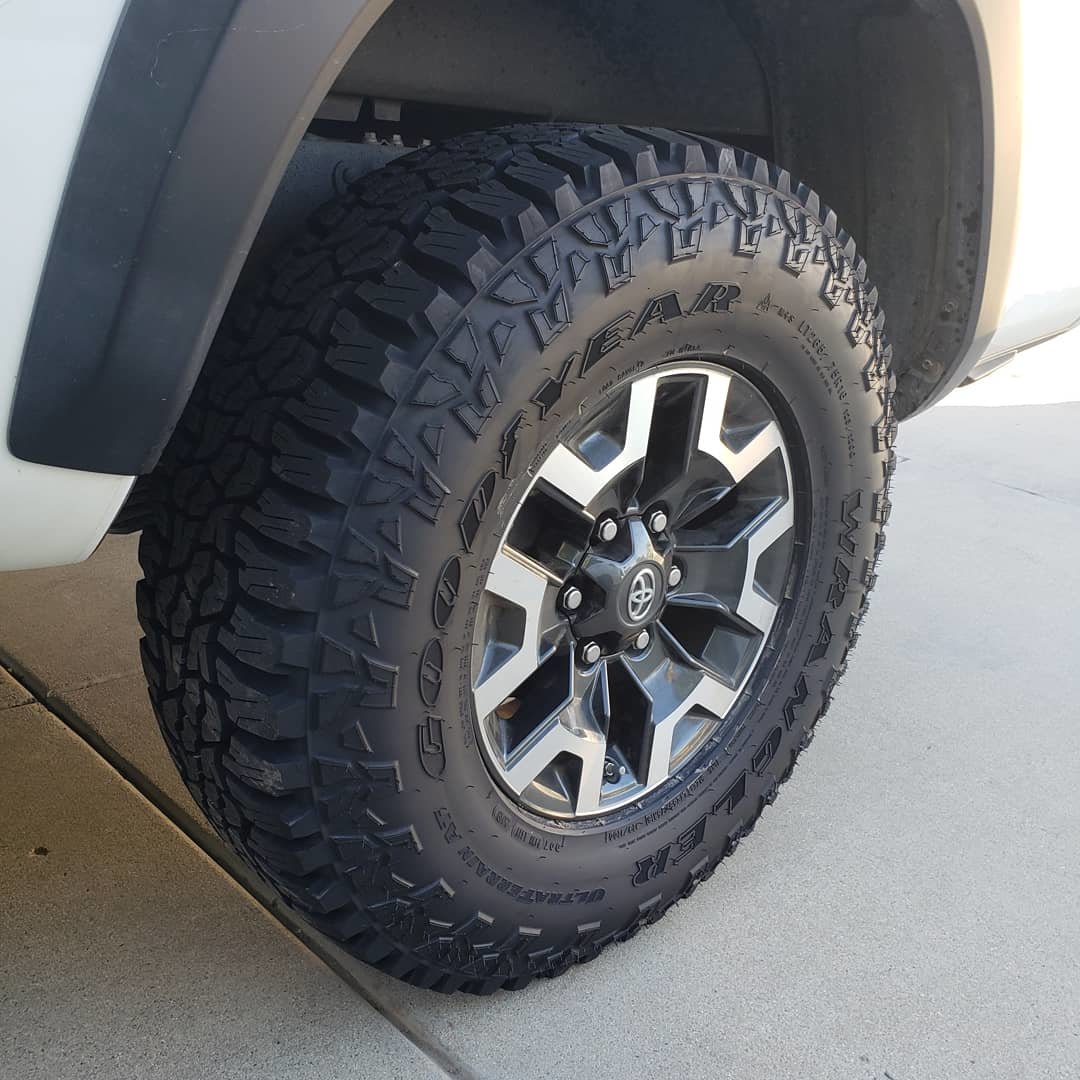 Goodyear Wrangler Ultraterrain At 265 75r16