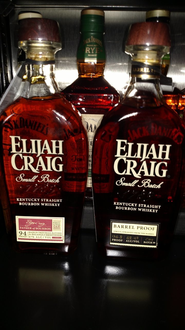 Elijah Craig Small Batch Bourbon Gift Set with Glass and Ice Mold