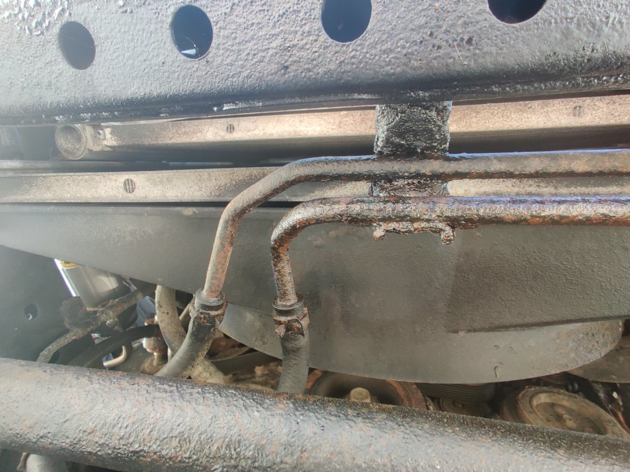 Can i replace these rusted trans cooler lines with rubber trans line? Dont  wanna pay $200 for oem.. 01 sequoia : r/AskAMechanic