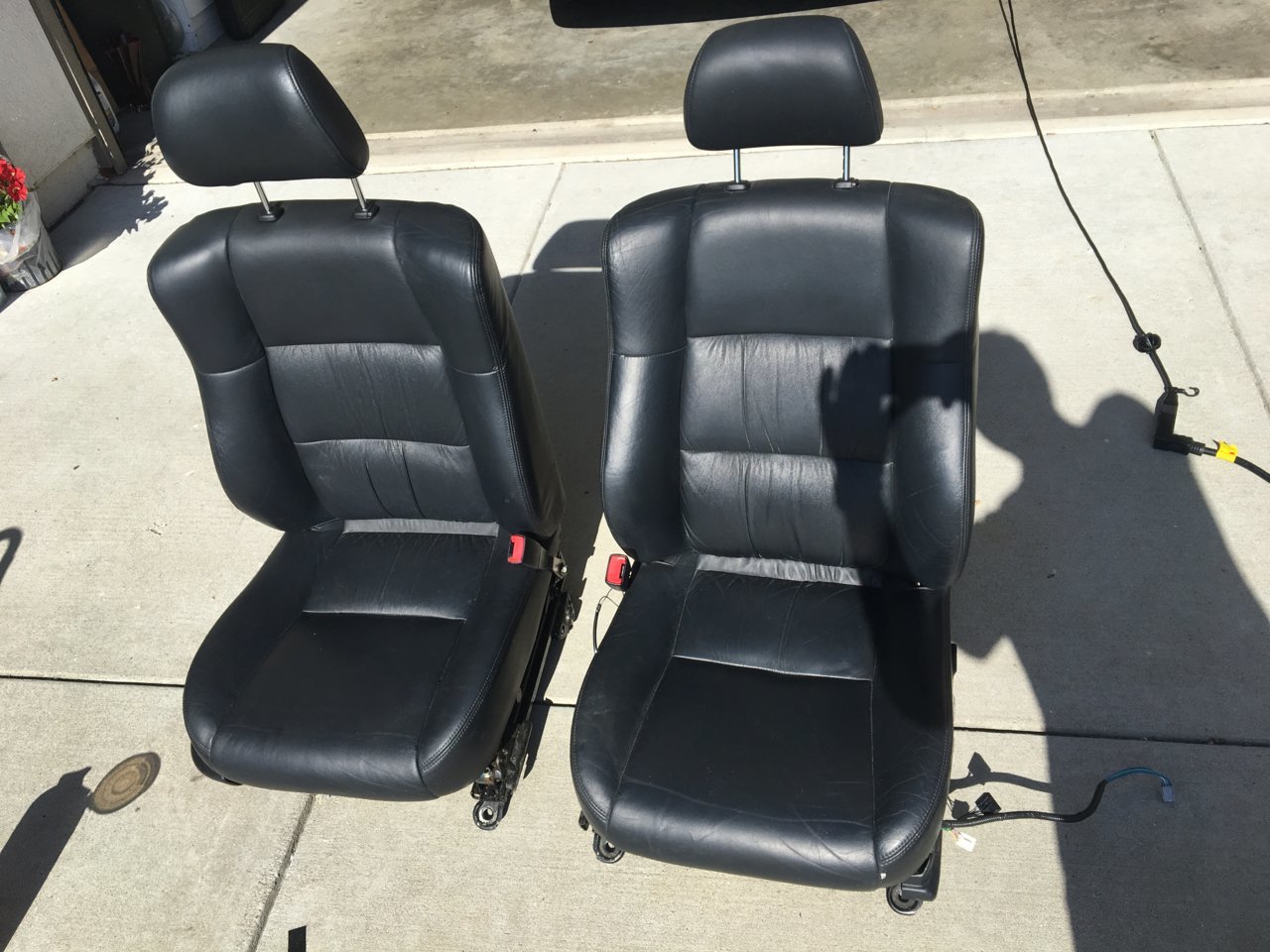 New Subaru seats in a 1st Gen. Need center console help | Tacoma World