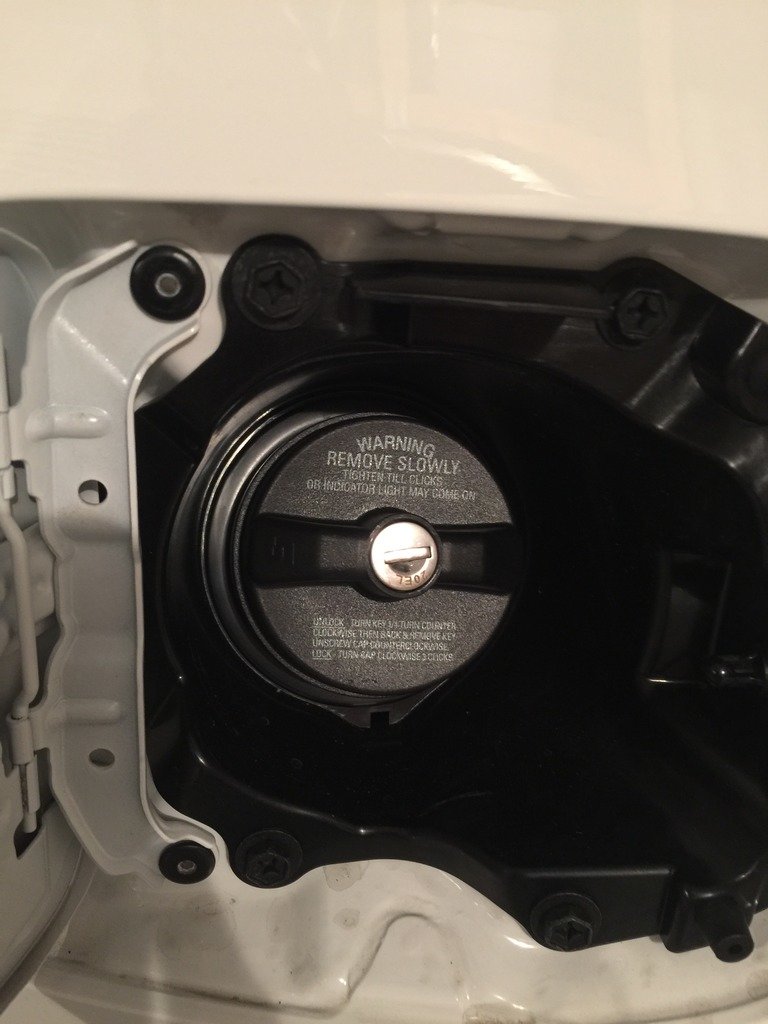 Locking gas cap for store 2021 toyota tacoma