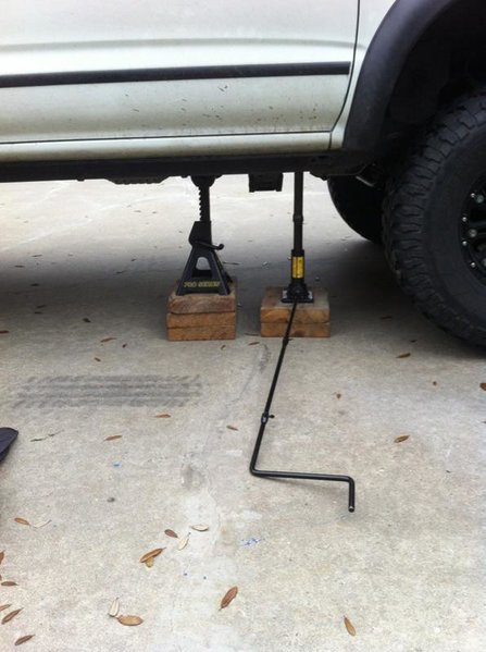 floor jack for lifted trucks