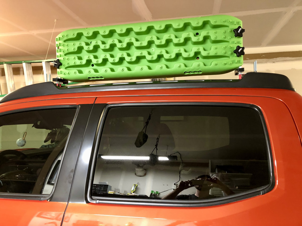 Rhino rack traction online board mount