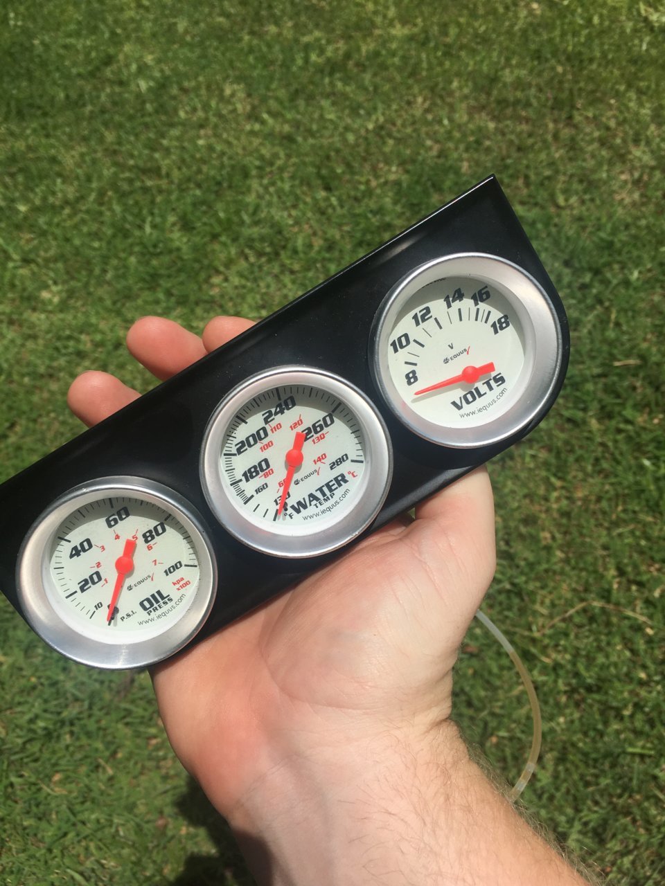 Equus gauges store