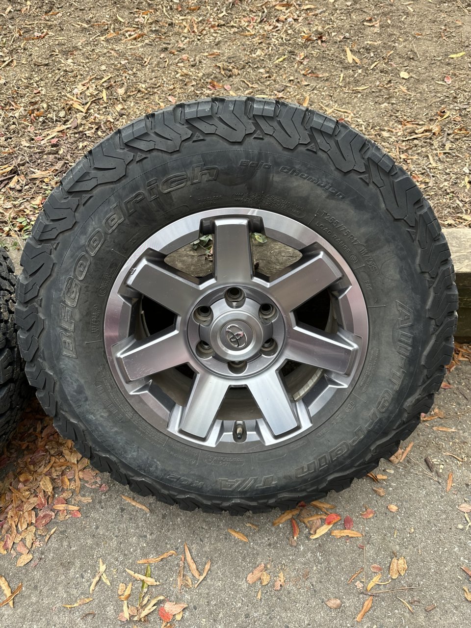 SOLD: 4x 4Runner Trail wheels with BFG AT KO2 255/75r17 | Tacoma World