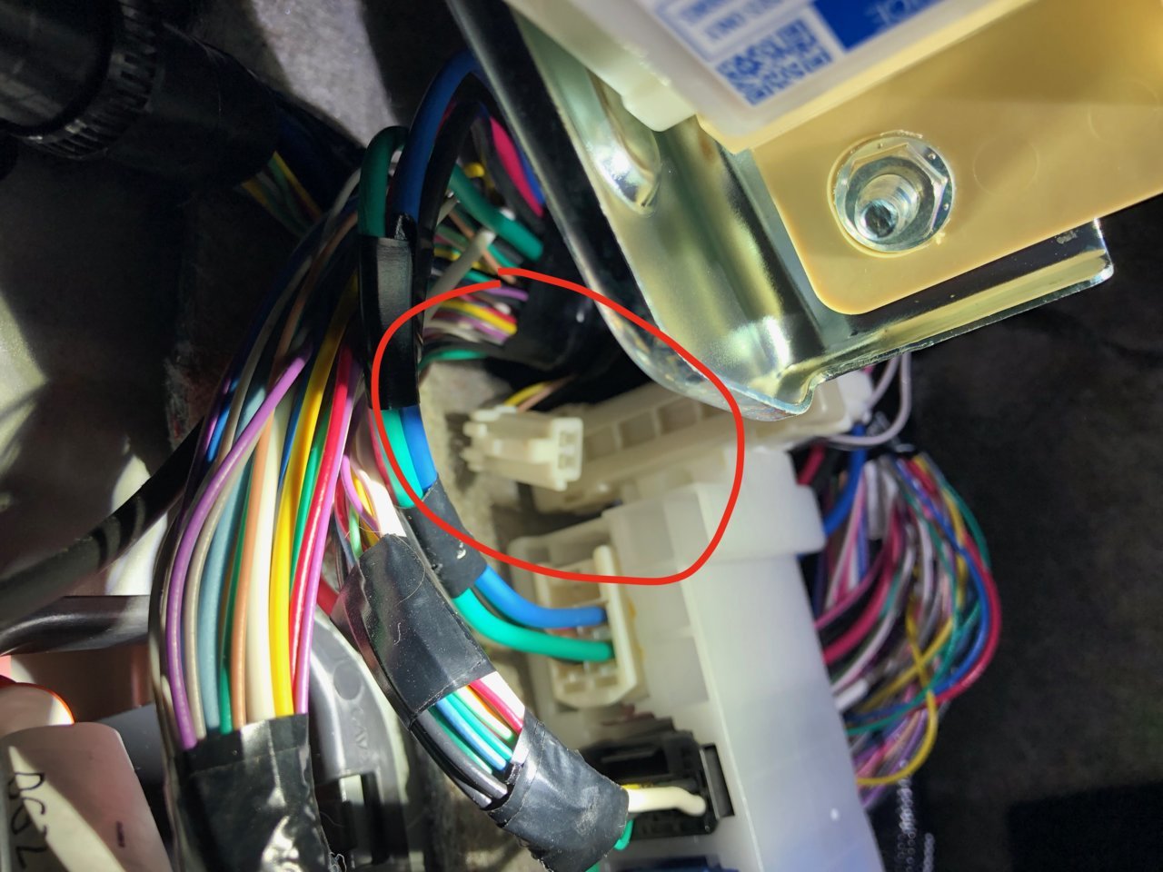 Connector to nowhere under drivers side kick panel | Tacoma World