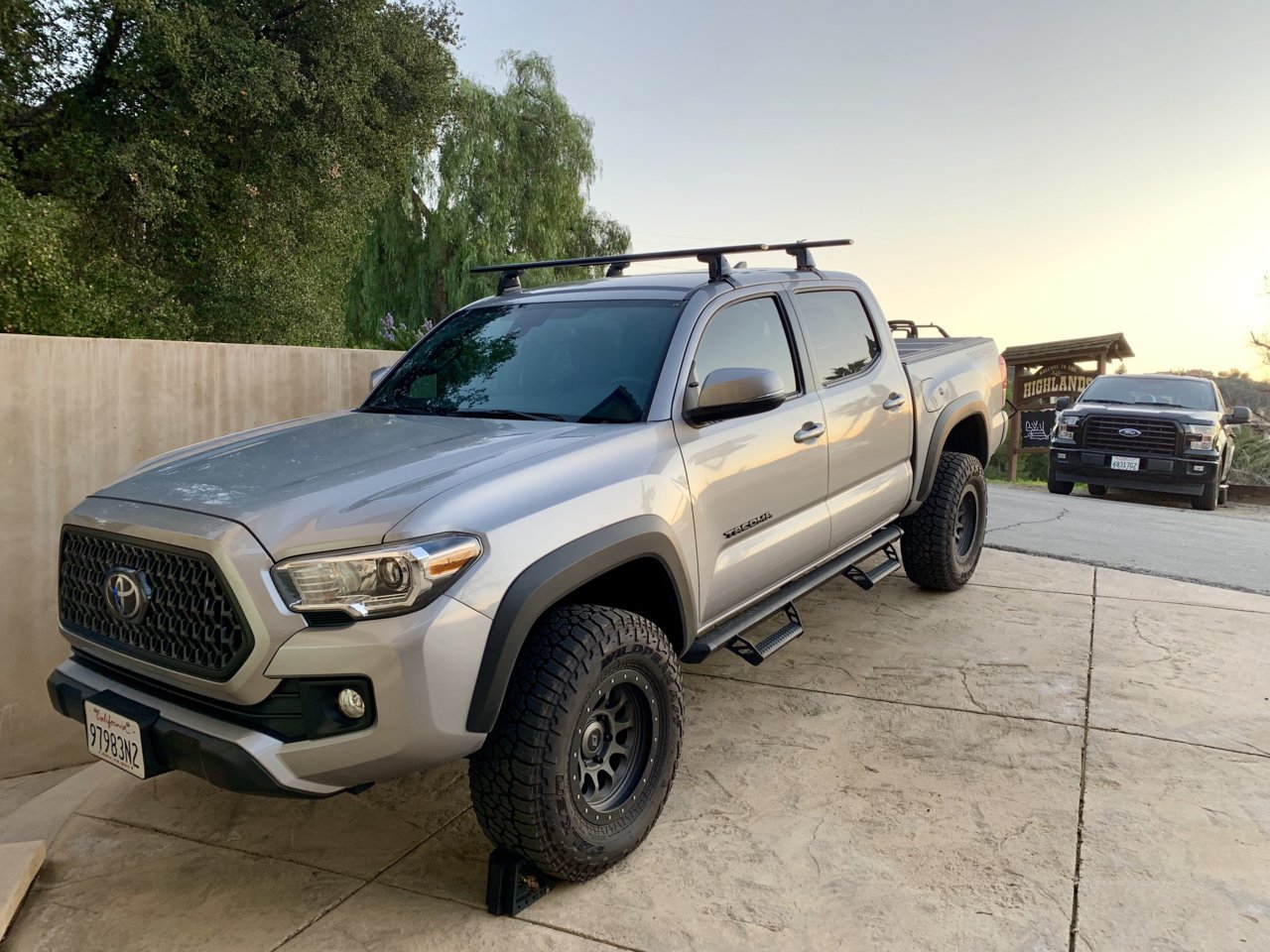 SOLD - Yakima Baseline/Jetstream roof rack | Tacoma World