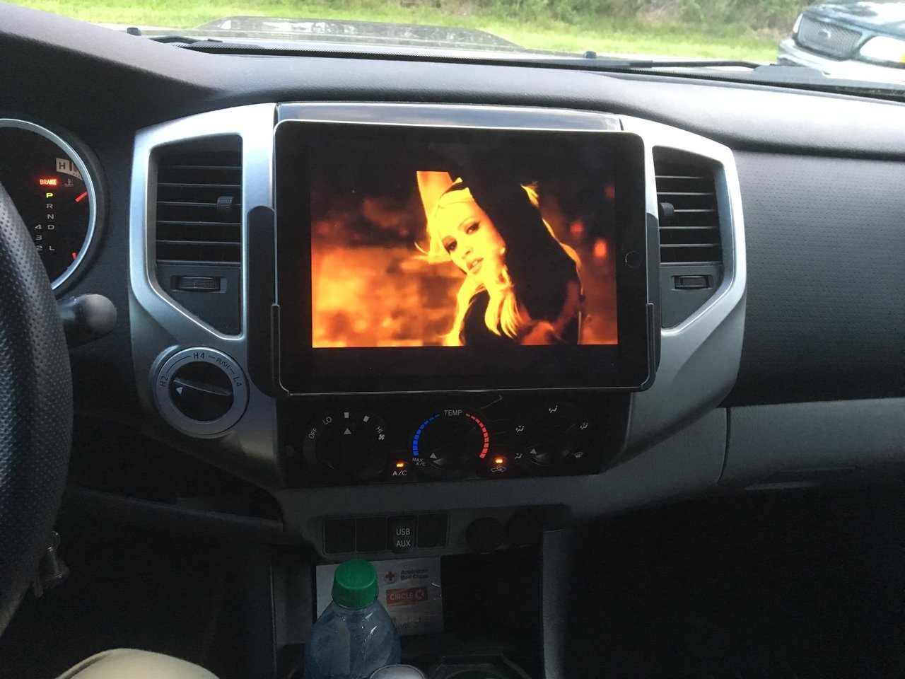 scosche ipad dash mount