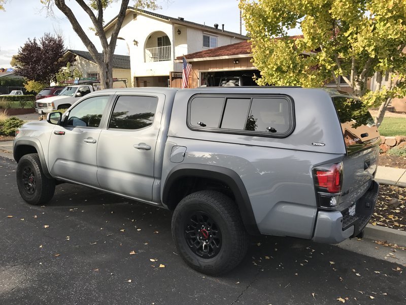 Toyota camper shell-Snugtop Rebel