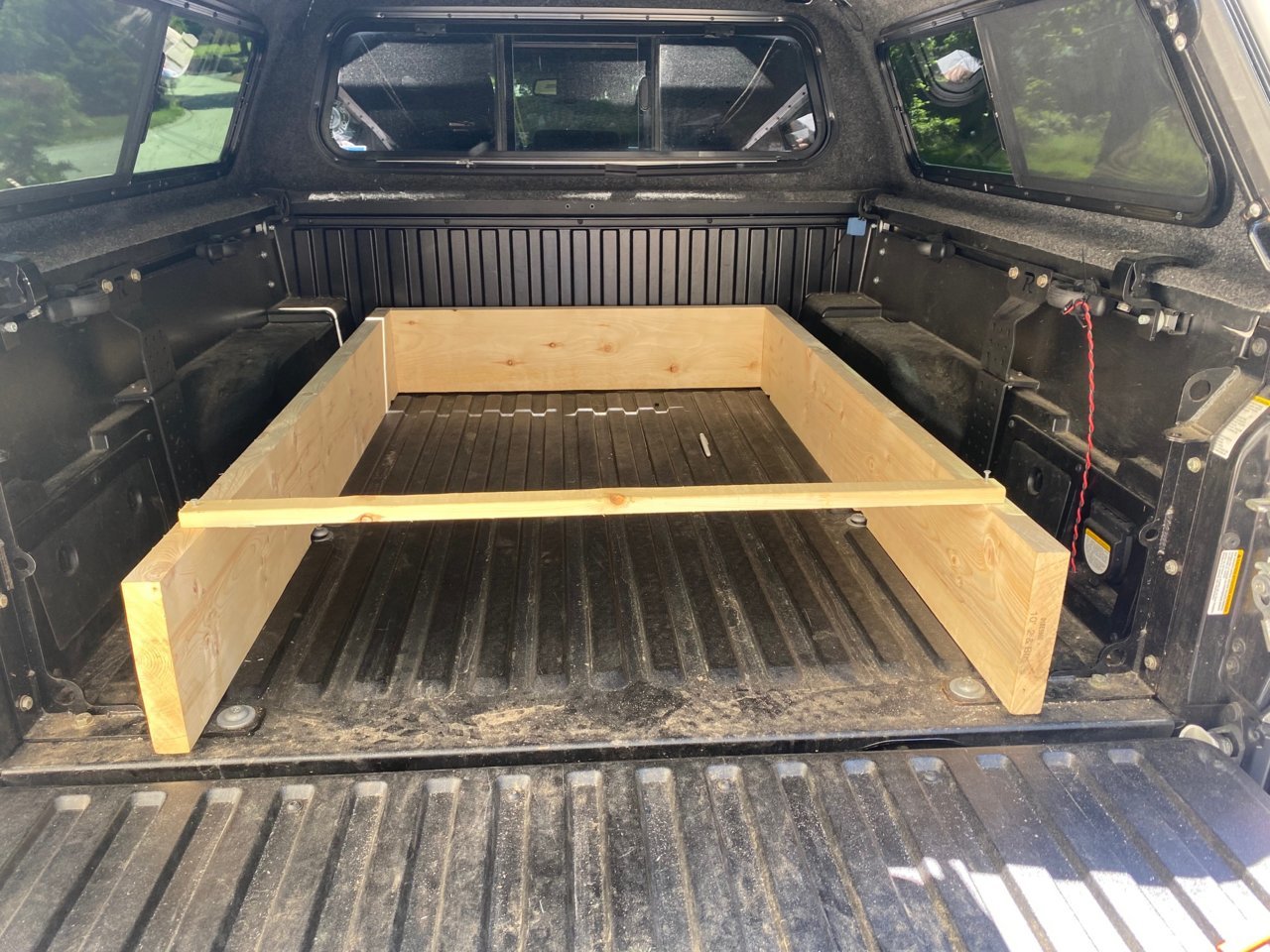 Dog in truck hot sale bed with cap